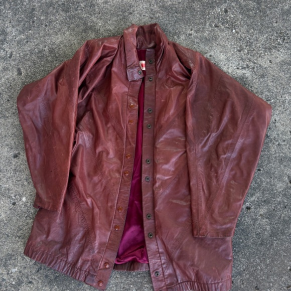 Vintage Leather Jacket - Picture 2 of 7